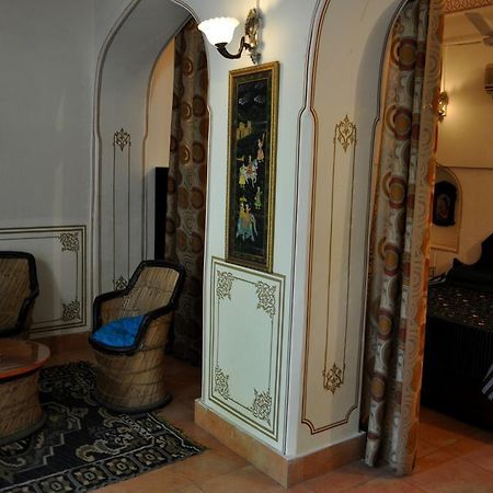 Hotel Burja Haveli 알와르 외부 사진