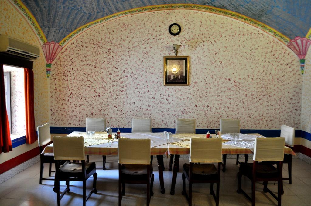 Hotel Burja Haveli 알와르 외부 사진