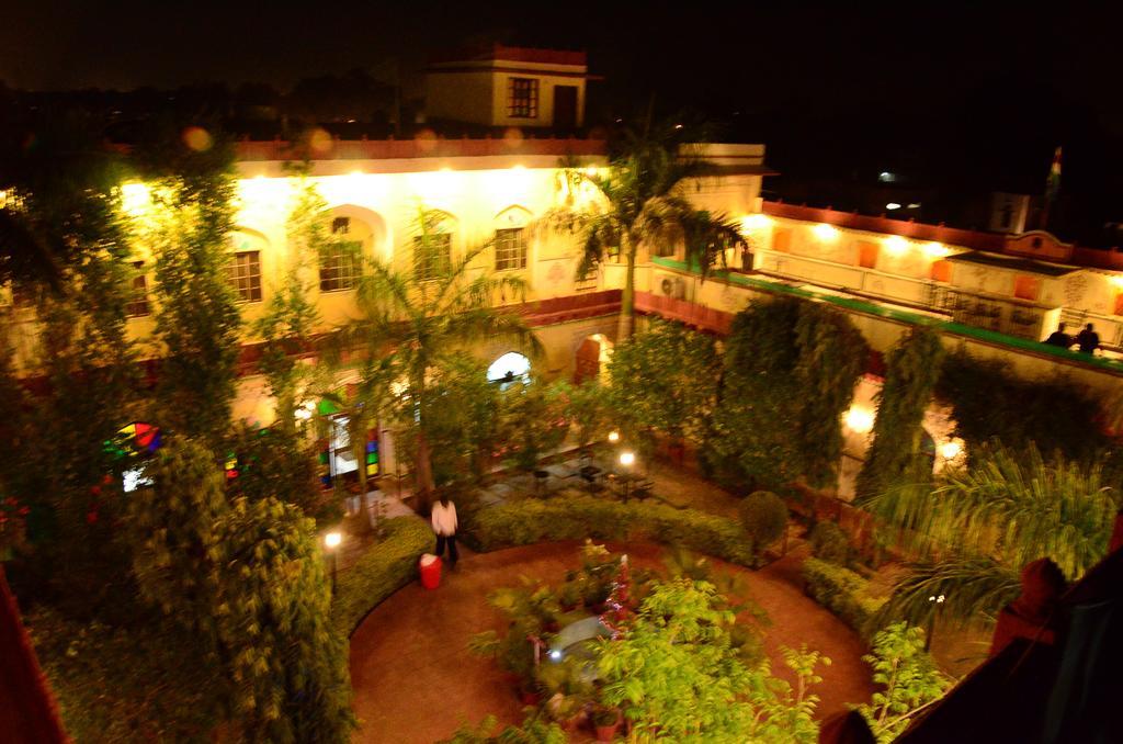 Hotel Burja Haveli 알와르 외부 사진