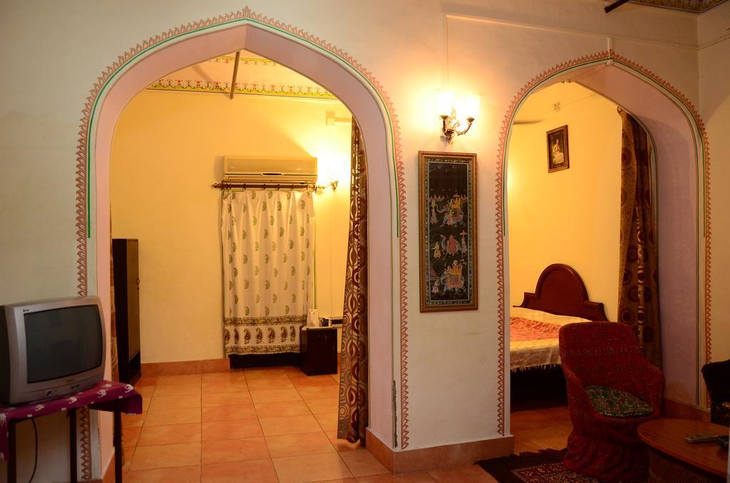 Hotel Burja Haveli 알와르 외부 사진