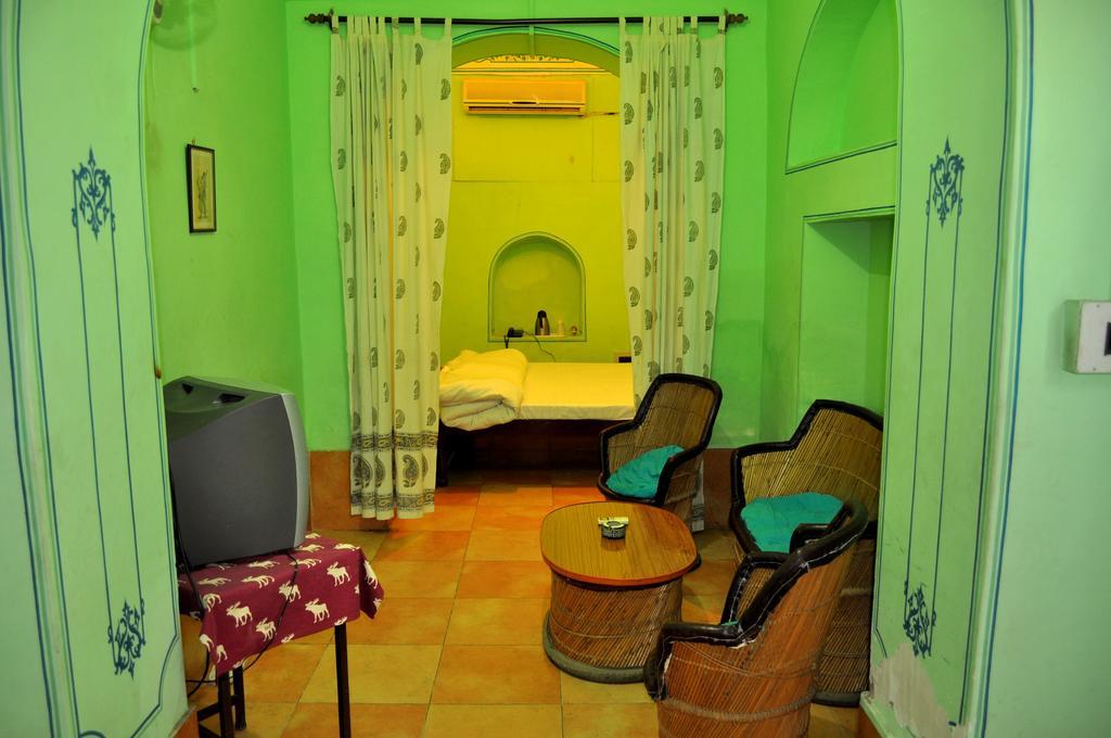 Hotel Burja Haveli 알와르 외부 사진